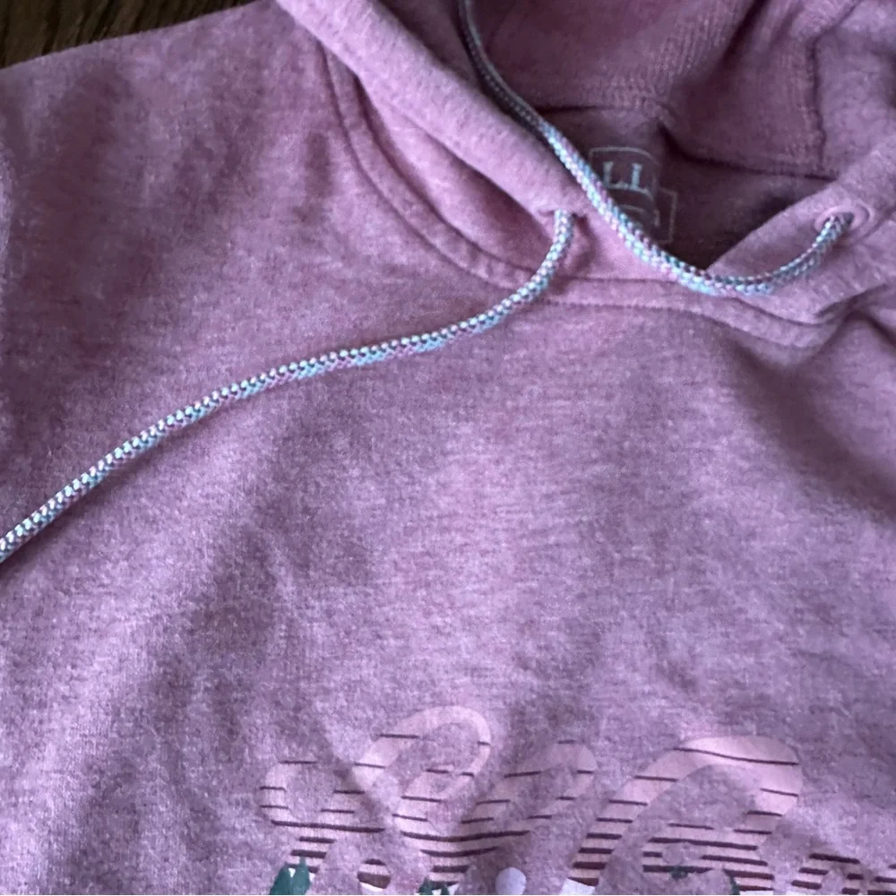L.L. Bean Soft cozy Pink logo Sweatshirt hoodie - Picture 8 of 14